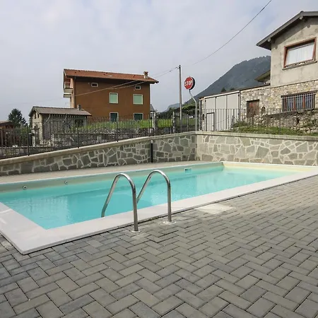 The Garden Flat Apartment Gera Lario